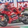MotoGp, super Marquez centra la pole anche in Ungheria. Disastro Bagnaia, partirà quindicesimo