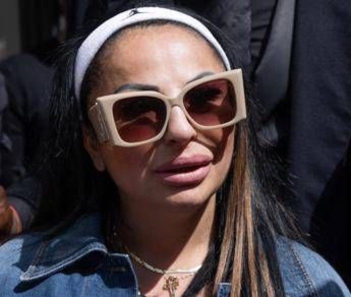 Campania, tiktoker Rita De Crescenzo in campo per Forza Italia. Stop Lega: &quot;No a influencer trash&quot;