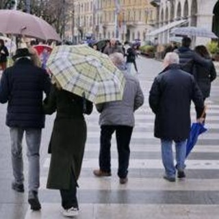 Maltempo sull'Italia, in arrivo venti forti e temporali al Centro: allerta gialla in 4 regioni