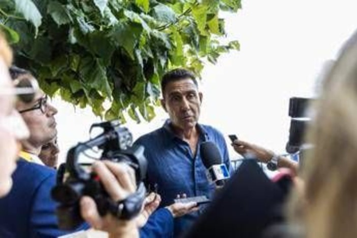 Vannacci a Cernobbio: "Orgoglioso di essere qui, finanza interessata a quello che sta succedendo" Vannacci a Cernobbio: "Orgoglioso di essere qui, finanza interessata a quello che sta succedendo"