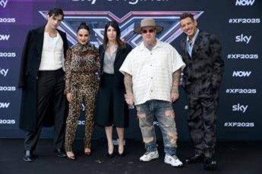 X-Factor, è la notte degli inediti: come funziona la puntata e quali sono i brani X-Factor, è la notte degli inediti: come funziona la puntata e quali sono i brani