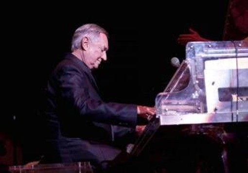 È morto Neil Sedaka, addio alla leggenda del pop americano