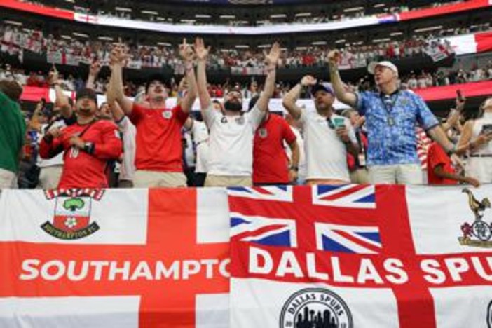 Mondiali, Inghilterra vince e tifosi festeggiano... con gli Oasis Mondiali, Inghilterra vince e tifosi festeggiano... con gli Oasis