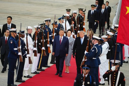 Xi Jinping arriva negli Stati Uniti, al via vertice “Stabilizzare rapporti” Xi Jinping arriva negli Stati Uniti, al via vertice “Stabilizzare rapporti”