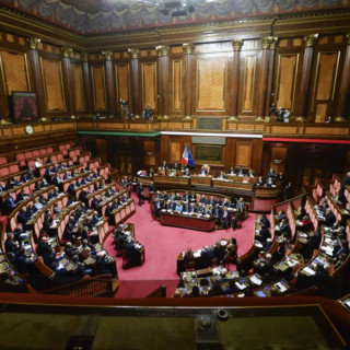 Via libera Senato, il decreto Sicurezza è legge. Meloni “Passo decisivo”