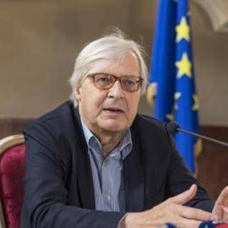 Vittorio Sgarbi è stabile e vigile, continua ricovero in Terapia intensiva al Gemelli Vittorio Sgarbi è stabile e vigile, continua ricovero in Terapia intensiva al Gemelli