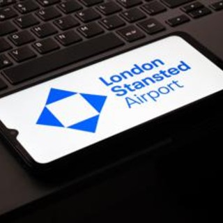 Cyberattacco aeroporti nel Regno Unito, hacker chiedono un riscatto