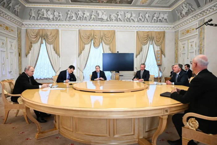 Ucraina, Cremlino “Pronti a negoziati trilaterali attorno al 10 novembre”