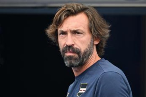 Pirlo bocciato e la bufera per il caso Russia, da Abodi a La Russa: la politica giudica il pallone