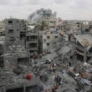 Gaza, &quot;29 morti in un raid&quot;. Media: &quot;Israele vuole inglobare Rafah in zona cuscinetto&quot;