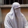 Divieto di velo integrale nei luoghi pubblici e pene più dure per i matrimoni combinati: la proposta di Fdl