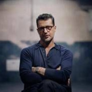 La storia di Fabrizio Corona da oggi in una docu-serie su Netflix: "Io sono notizia" La storia di Fabrizio Corona da oggi in una docu-serie su Netflix: "Io sono notizia"