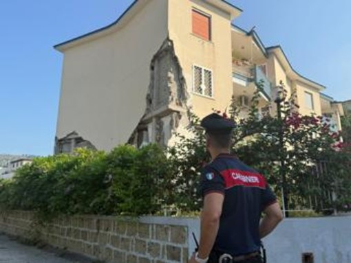 Campi Flegrei, prosegue lo sciame sismico: altre 5 scosse stamattina Campi Flegrei, prosegue lo sciame sismico: altre 5 scosse stamattina