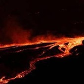 Eruzione Etna, sospesi fino alle 18 i voli all'aeroporto di Catania Eruzione Etna, sospesi fino alle 18 i voli all'aeroporto di Catania