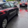 Aggredisce a colpi di martello la moglie e la figlia, arrestato 55enne a Monza: salvate dai vicini di casa