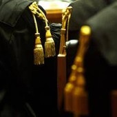 Aumenti di stipendio, i magistrati: "Previsti per legge: c'è una sentenza, non sono regali" Aumenti di stipendio, i magistrati: "Previsti per legge: c'è una sentenza, non sono regali"