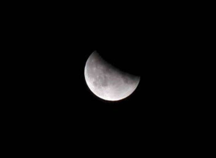 Eclissi di Luna, dalle ipotesi transilvaniche alle micro‑maree: i fake degli effetti sul corpo Eclissi di Luna, dalle ipotesi transilvaniche alle micro‑maree: i fake degli effetti sul corpo