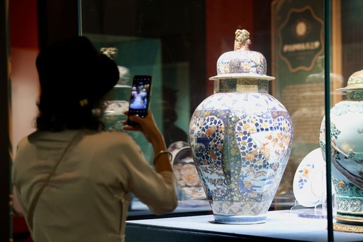 Cina, tesori della corte italiana raccontano gli scambi tra Oriente e Occidente Cina, tesori della corte italiana raccontano gli scambi tra Oriente e Occidente