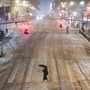Tempesta di neve negli Usa, 5mila voli cancellati: a New York strade e ponti chiusi Tempesta di neve negli Usa, 5mila voli cancellati: a New York strade e ponti chiusi