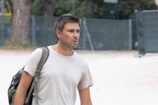 Alessandro Di Battista tornato in Italia dopo il malore: il volo in tre tappe e il ricovero al Gemelli, cosa sappiamo Alessandro Di Battista tornato in Italia dopo il malore: il volo in tre tappe e il ricovero al Gemelli, cosa sappiamo
