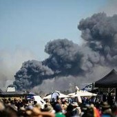 Atene, aereo militare precipita poco dopo decollo durante air show Atene, aereo militare precipita poco dopo decollo durante air show