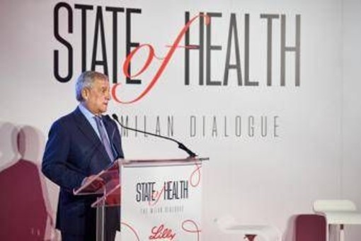 Tajani: "Governo stabile attrae investimenti" Tajani: "Governo stabile attrae investimenti"