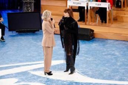 Amici, oggi domenica 9 novembre: ospiti Vanoni e Annalisa