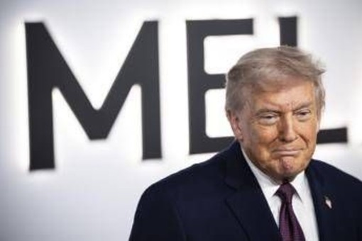 Trump invita nazionale maschile hockey alla Casa Bianca dopo oro a Milano Cortina: "Dovrei far venire anche la squadra femminile...". Le campionesse rifiutano Trump invita nazionale maschile hockey alla Casa Bianca dopo oro a Milano Cortina: "Dovrei far venire anche la squadra femminile...". Le campionesse rifiutano