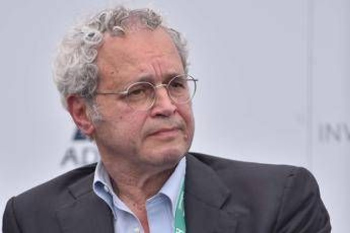 Mentana, Piazzapulita e il lapsus sul programma di Formigli Mentana, Piazzapulita e il lapsus sul programma di Formigli