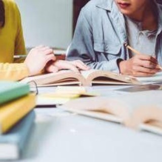 Congedo mestruale nelle scuole in Toscana, ok a mozione Pd in Consiglio regionale Congedo mestruale nelle scuole in Toscana, ok a mozione Pd in Consiglio regionale