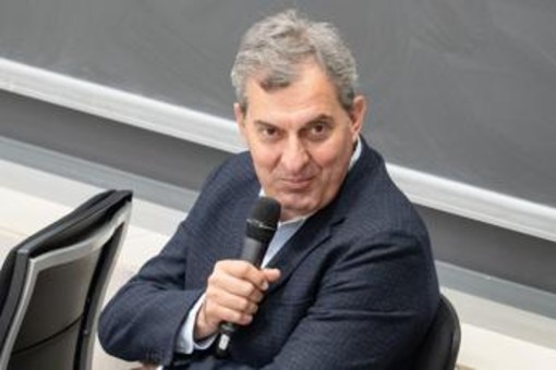 Maturità 2026, Calabresi: "Che emozione, libro nato da dialogo con maturandi"