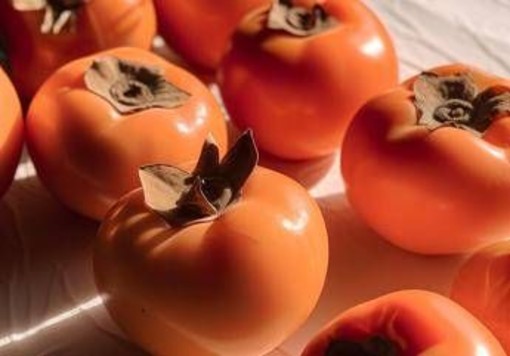 Non solo dolci: tutti i benefici dei cachi che devi conoscere Non solo dolci: tutti i benefici dei cachi che devi conoscere