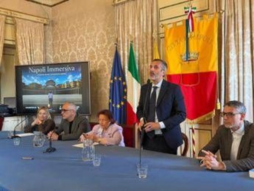 Napoli, presentato oggi al Comune il primo gemello digitale immersivo multi-piattaforma della città