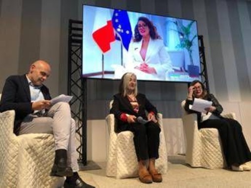 Disabili, Bellucci: &quot;Impegnati per attuare legge e riconoscere ruolo caregiver&quot;