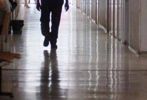 Focolaio di meningite a Napoli, l'ospedale smentisce i social: "E' falso" Focolaio di meningite a Napoli, l'ospedale smentisce i social: "E' falso"