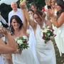 Francesca Vecchioni sposa la compagna Sara: la 'benedizione' ironica del padre Roberto