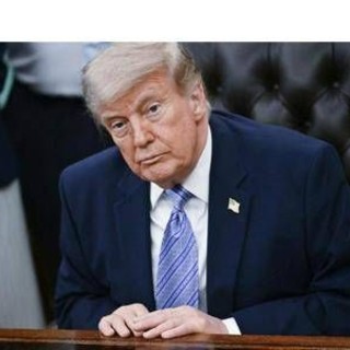 Trump deve togliere il suo nome dal Kennedy Center, la decisione del giudice