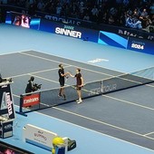Atp Finals, Sinner doma la furia di Zverev e vola in semifinale
