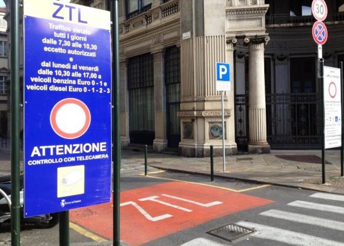 Nuova Ztl Torino, la Regione ammorbidisce i toni: sparisce la &quot;minaccia&quot; di tagliare i fondi